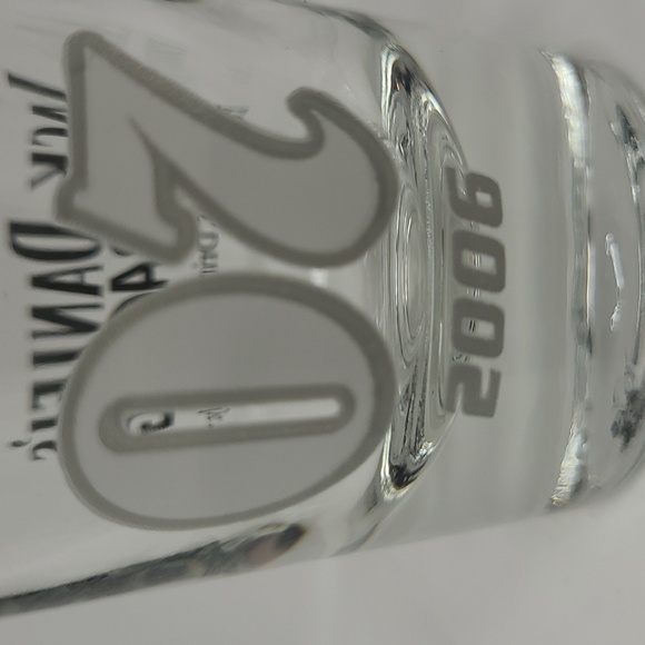 JACK DANIEL'S "RACING 07" 2006 SHOT GLASS - Picture 5 of 8